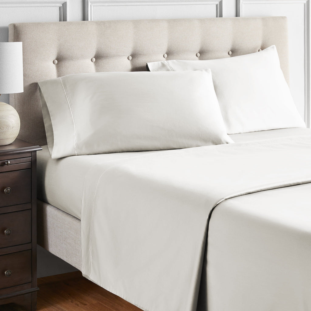 Breathable Luxury 4-Piece 600 Thread Count White Egyptian Cotton Adult Bed Sheet Set, King - Deep Pocket - Breathable Egyptian Cotton Flat & Fitted Sheets Detail
