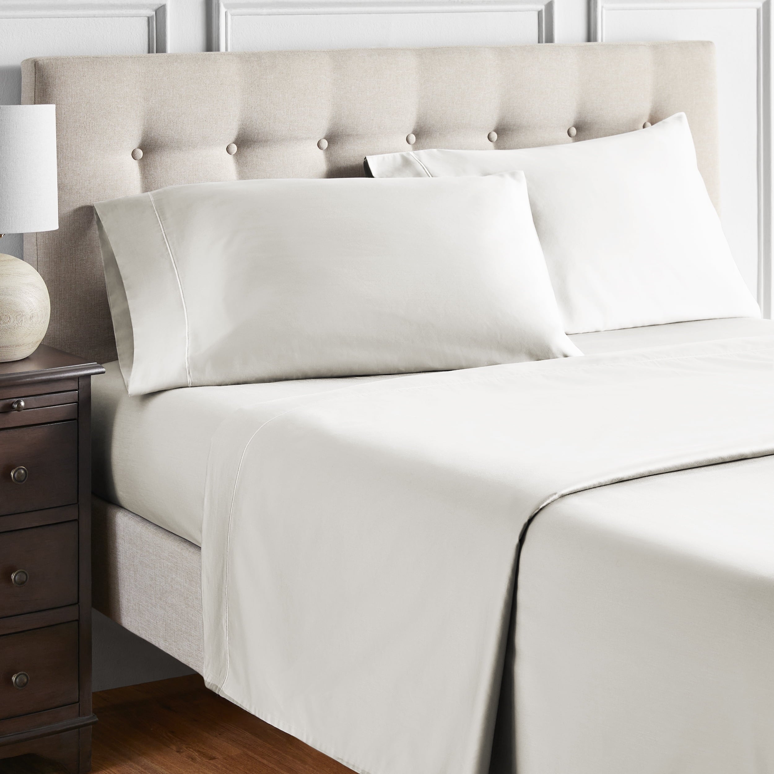 Breathable Luxury 4-Piece 600 Thread Count White Egyptian Cotton Adult Bed Sheet Set, King - Deep Pocket - Breathable Egyptian Cotton Flat & Fitted Sheets Detail