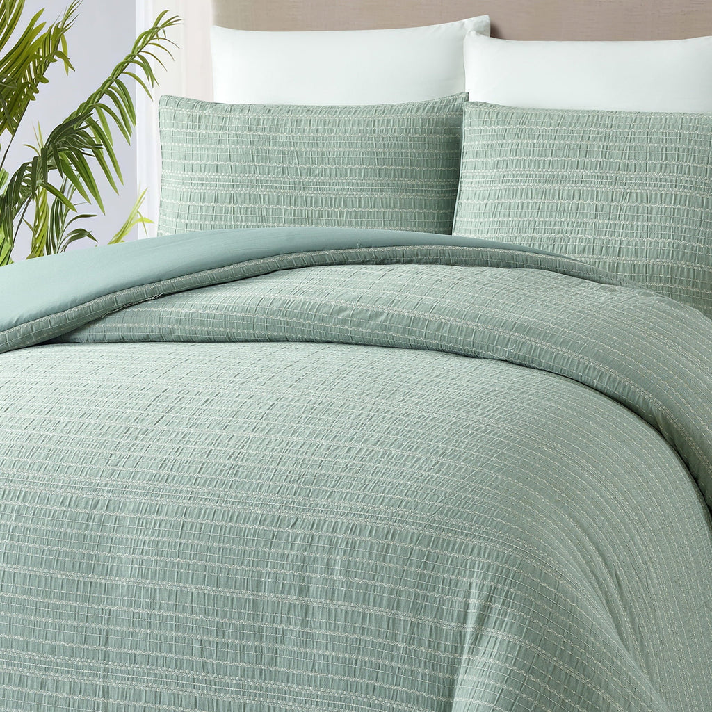 All-Season Crafted Woven 3-Piece Comforter Set, Green River, Full Queen, All Ages - All-Season Down Alternative Comforter Insert Detail