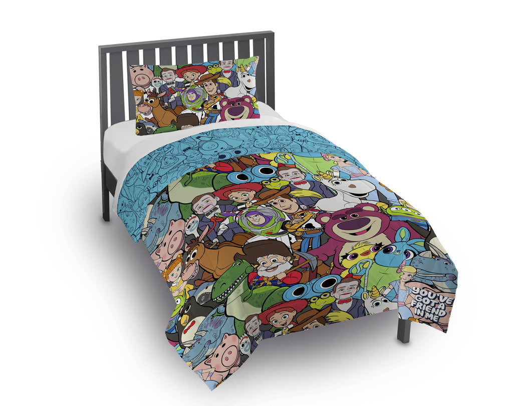 Heavyweight Warmth You've Got a Friend Reversible Comforter and Pillowcase Set, Twin/Full, Kids Bedding - Hypoallergenic Ultra-Fluffy Quilt for Winter Detail