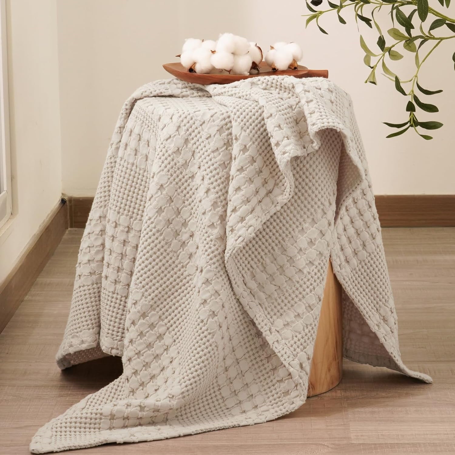 Lightweight Warm 100% Cotton Waffle Weave Blanket, Lightweight Throw Washed Blanket for Bed Sofa Home Decor, Oatmeal, 50"x60" - Lightweight Plush Warm Blanket for All Seasons Detail