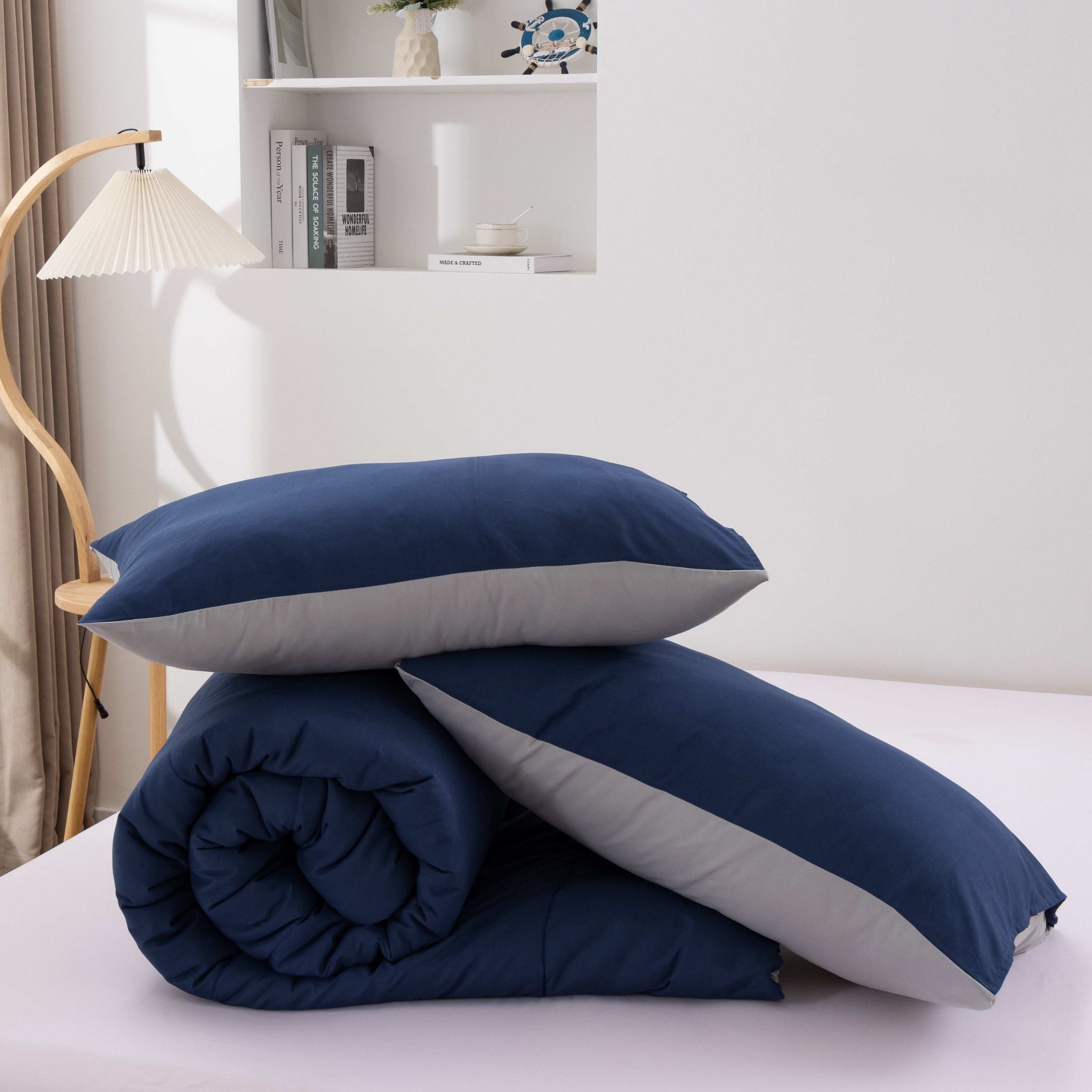 Fluffy Down Alternative Queen Comforter Set All Season Reversible Bed Set with 2 Pillow Cases 3 Pieces Bedding Sets Down Alternative Blue/Gra... - Luxurious Quilted Duvet Cover Set Detail