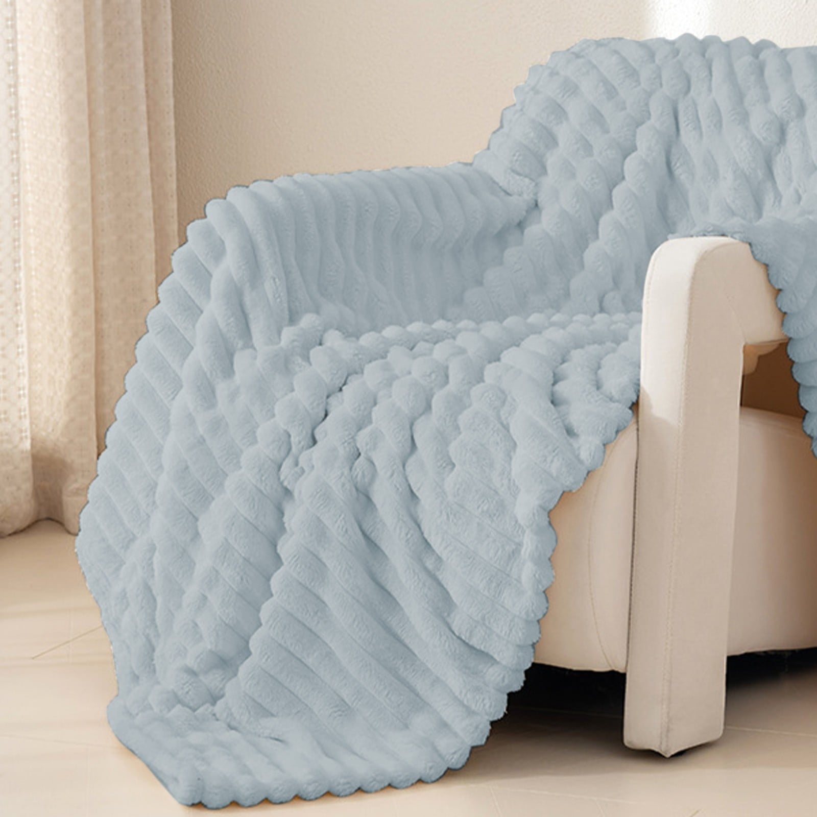 Decorative Knitted Flannel Throw Blanket, Extra Large Fleece Blanket, Super Cozy Soft Blankets for Couch Bed, Fall Winter Throw Blanke, ... - Super Soft Reversible Sherpa Flannel Blanket Detail