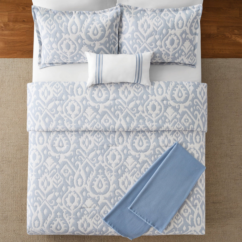Fluffy Down Alternative Full/Queen Comforter Set, All-Season, 5-Piece, Blue Matelasse Ikat - Luxurious Quilted Duvet Cover Set Detail