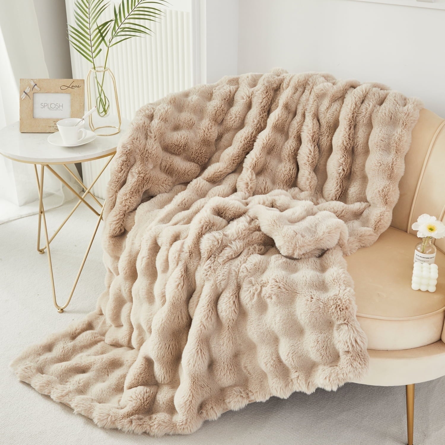 Cozy Fleece Taupe Faux Fur Bubble Blankets for Couch Chair Sofa Luxury Fluffy Thick Bubble Throw Blanket Furry Blanket Fuzzy Soft... - Cozy Fleece Throw Blanket for Couch & Bed Detail