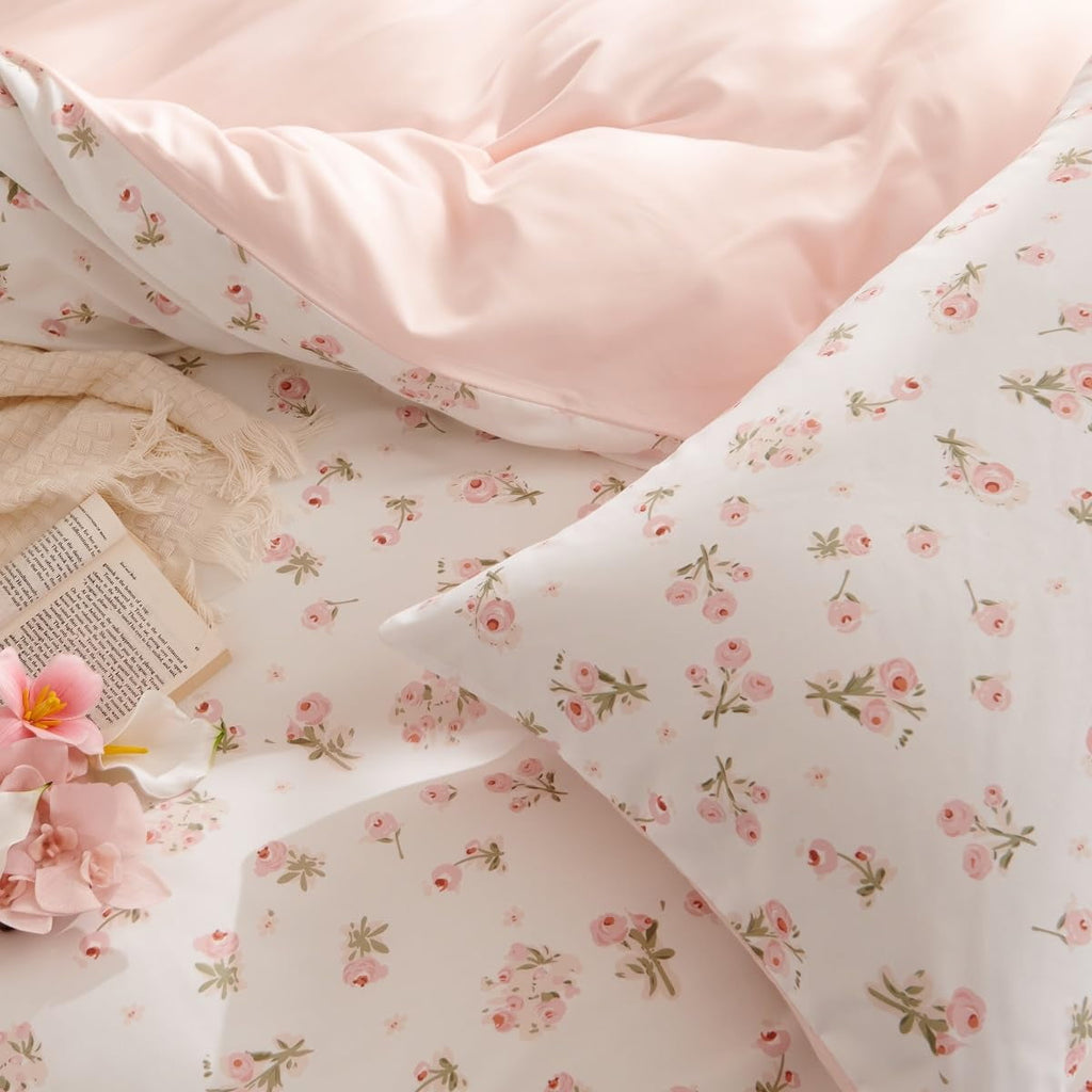 Fluffy Down Alternative Pink loyalty Floral Comforter Queen Sets, 3 Pieces Chic Botanical Pink White Floral Reversible Comforter for All Season - Cloud-Like Soft Lightweight Bed Comforter Detail