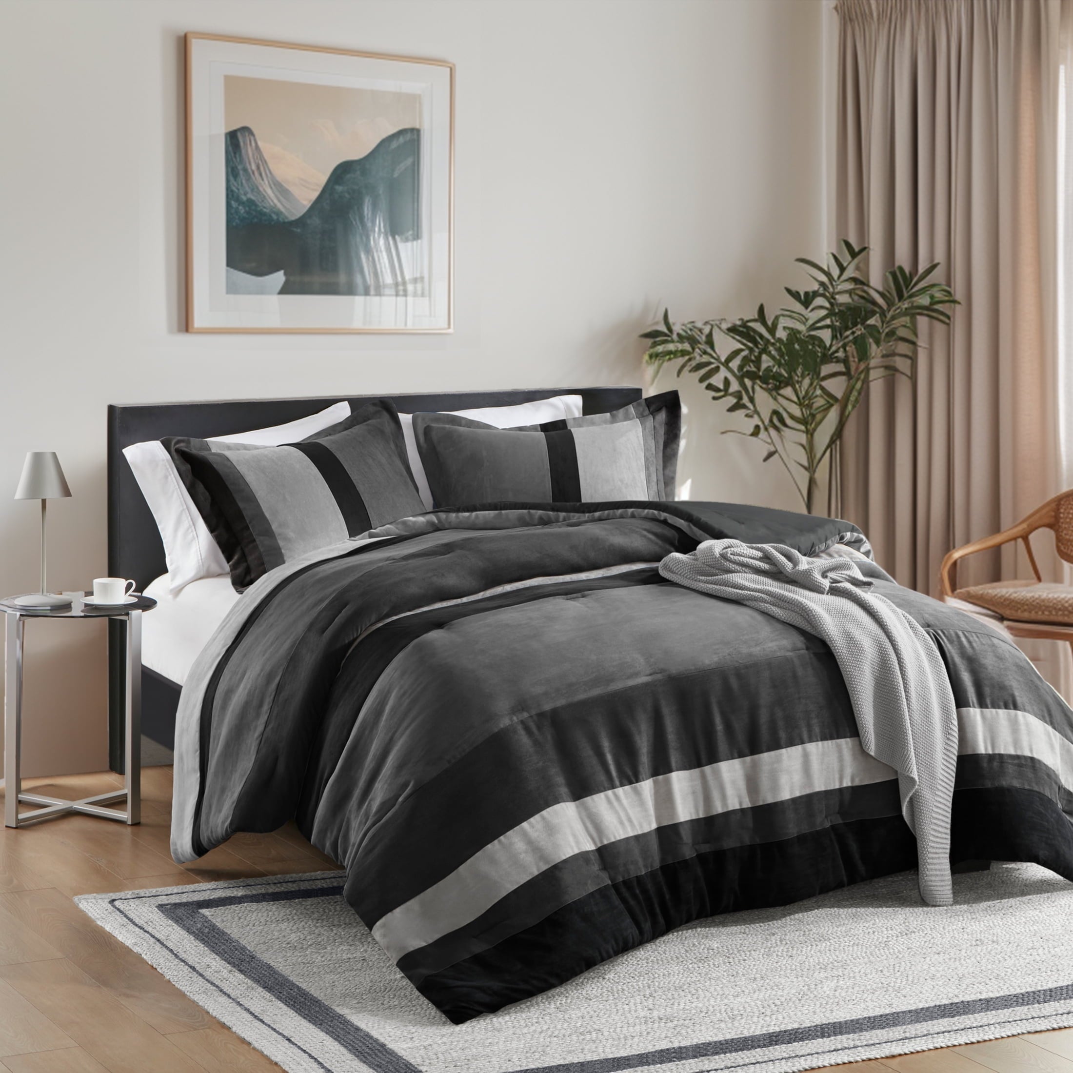 Fluffy Down Alternative Twin/Twin XL Comforter Set Black, 2 Pieces Faux Suede Comforters Twin/Twin XL Size, Pieced Bedding Comforters Sets, C... - Cloud-Like Soft Lightweight Bed Comforter Detail