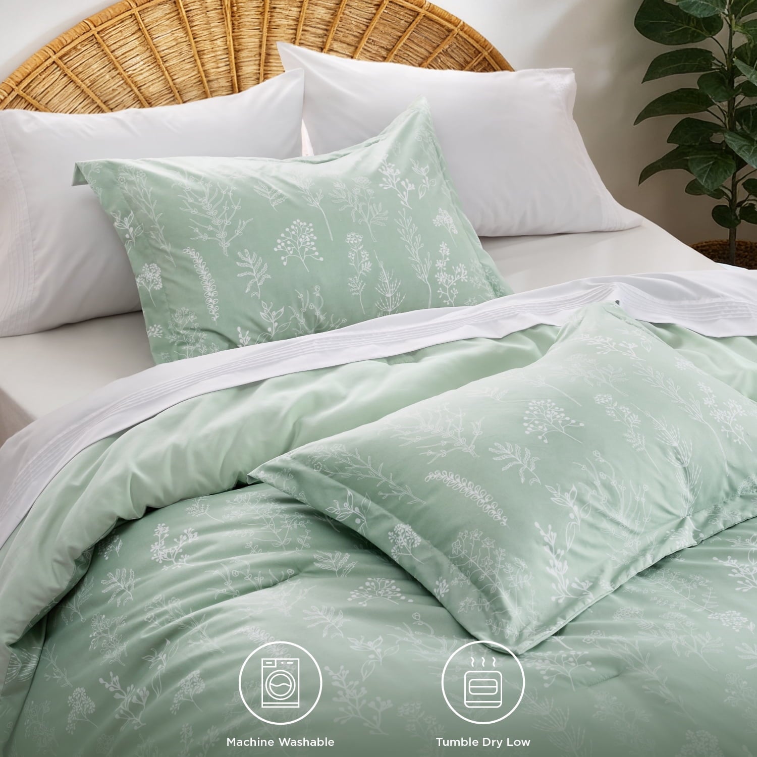 Luxurious Quilted 3 Pieces Sage Green Floral Comforter Sets, 1 Botanical Flowers Reversible Comforter and 2 Pillow Shams, Queen Size Be... - Cloud-Like Soft Lightweight Bed Comforter Detail