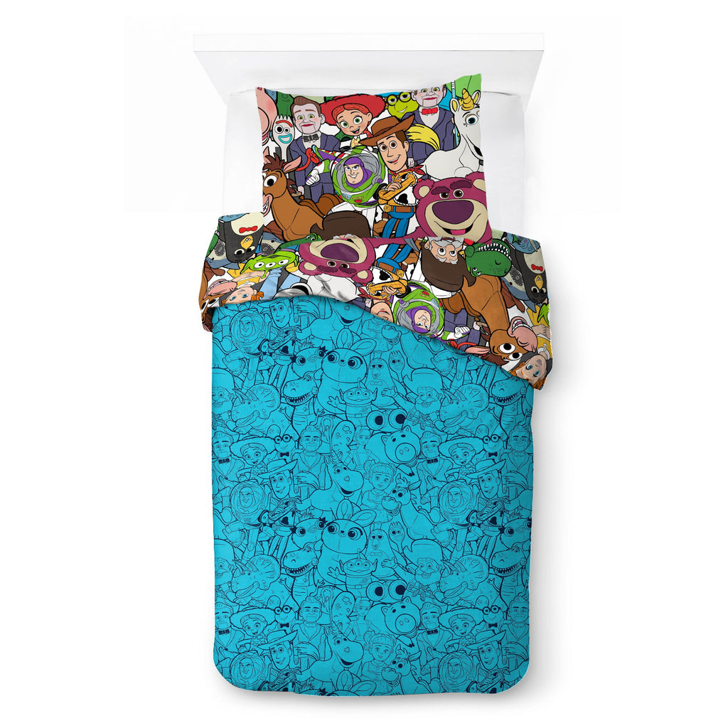 Heavyweight Warmth You've Got a Friend Reversible Comforter and Pillowcase Set, Twin/Full, Kids Bedding - Hypoallergenic Ultra-Fluffy Quilt for Winter Detail