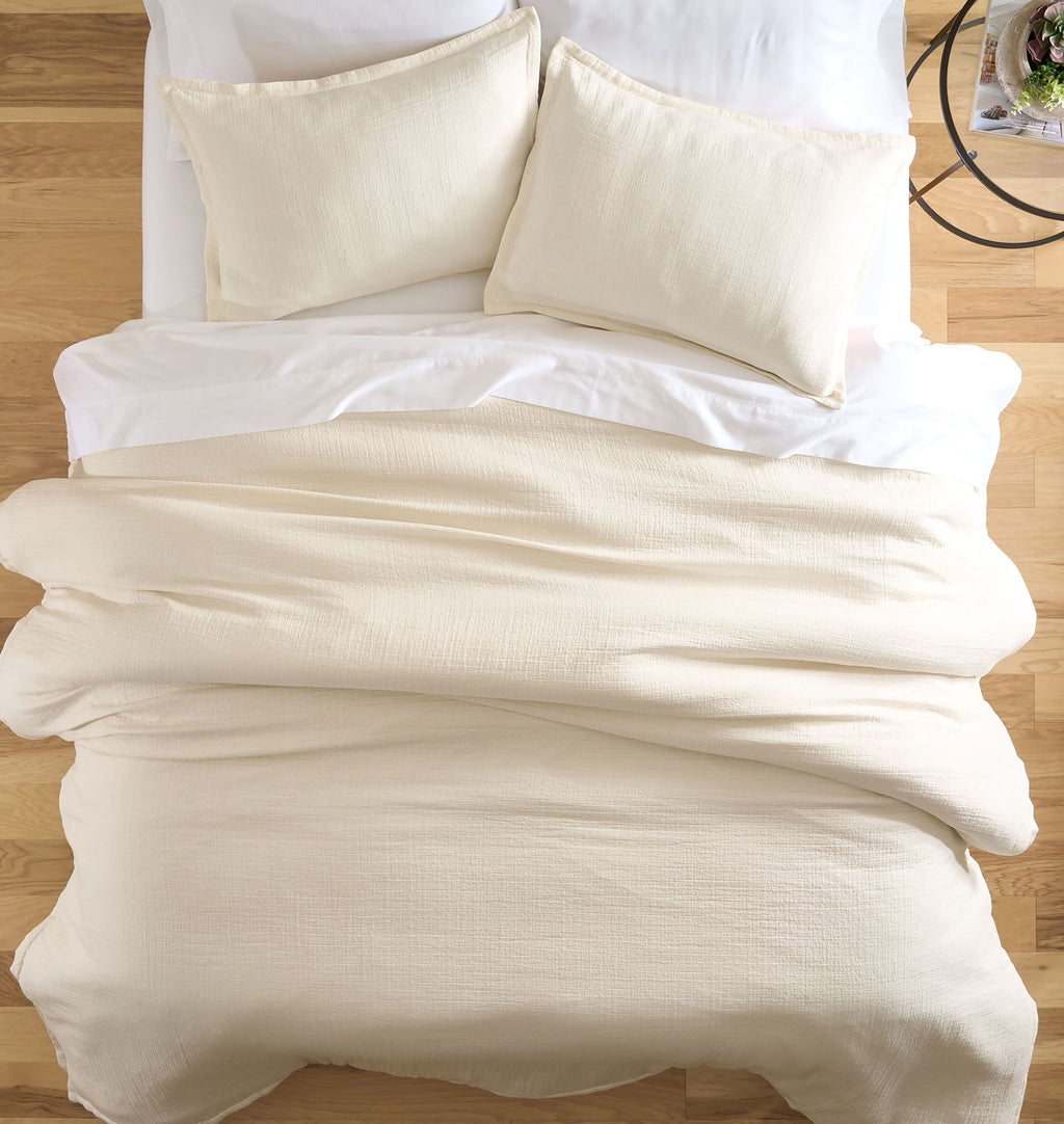 Luxurious Quilted 3-Piece Cream Gauze Comforter Set, Adult Full/Queen - Luxurious Quilted Duvet Cover Set Detail