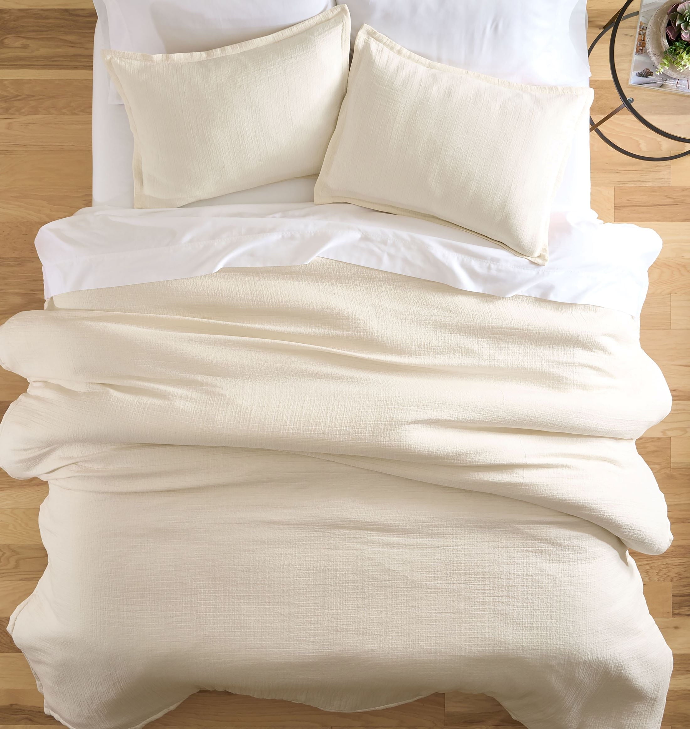 Luxurious Quilted 3-Piece Cream Gauze Comforter Set, Adult Full/Queen - Luxurious Quilted Duvet Cover Set Detail