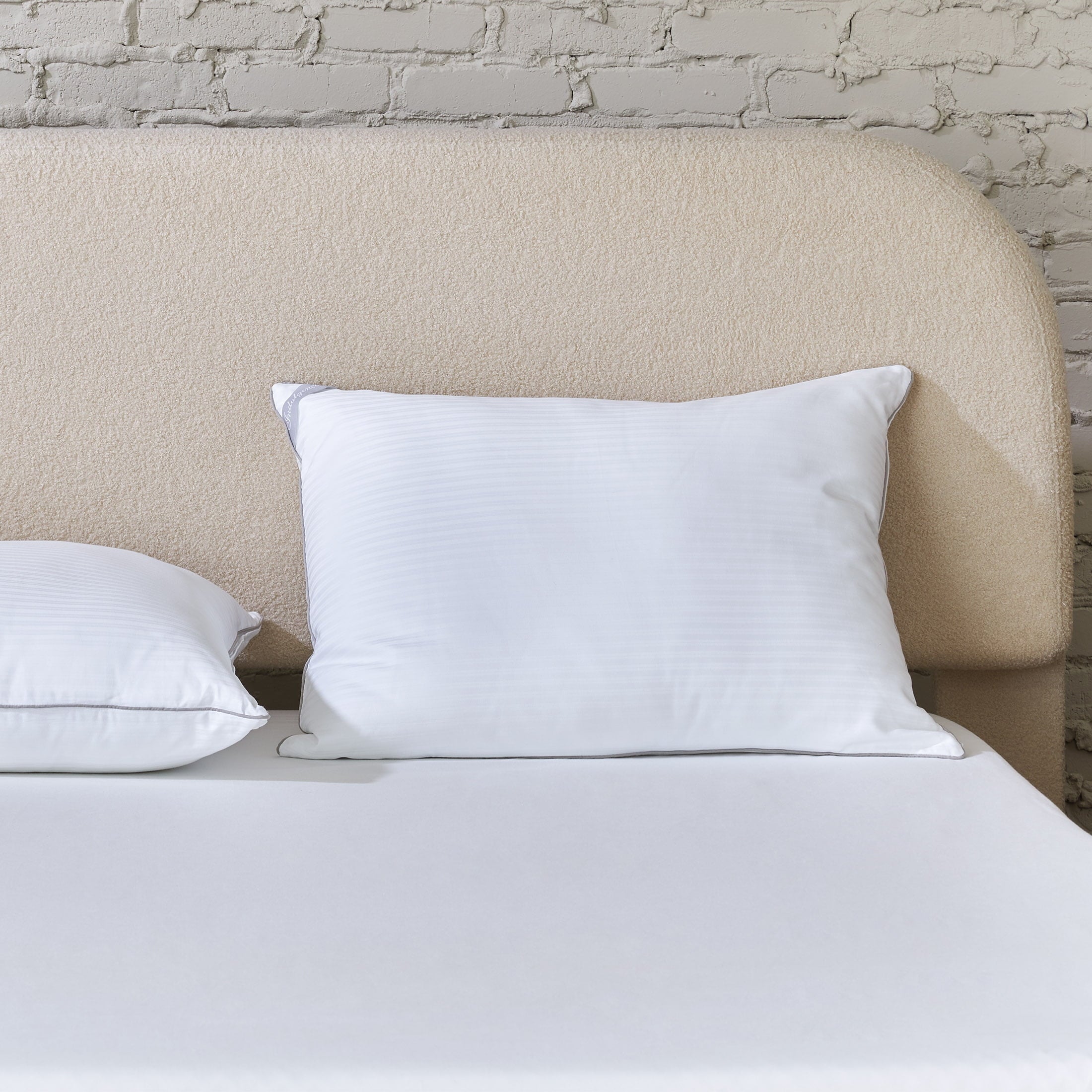 Hotel Collection Down Alternative Bed Pillow, Standard/Queen - Decorative Throw Pillow Cushion for Sofa & Bed Detail