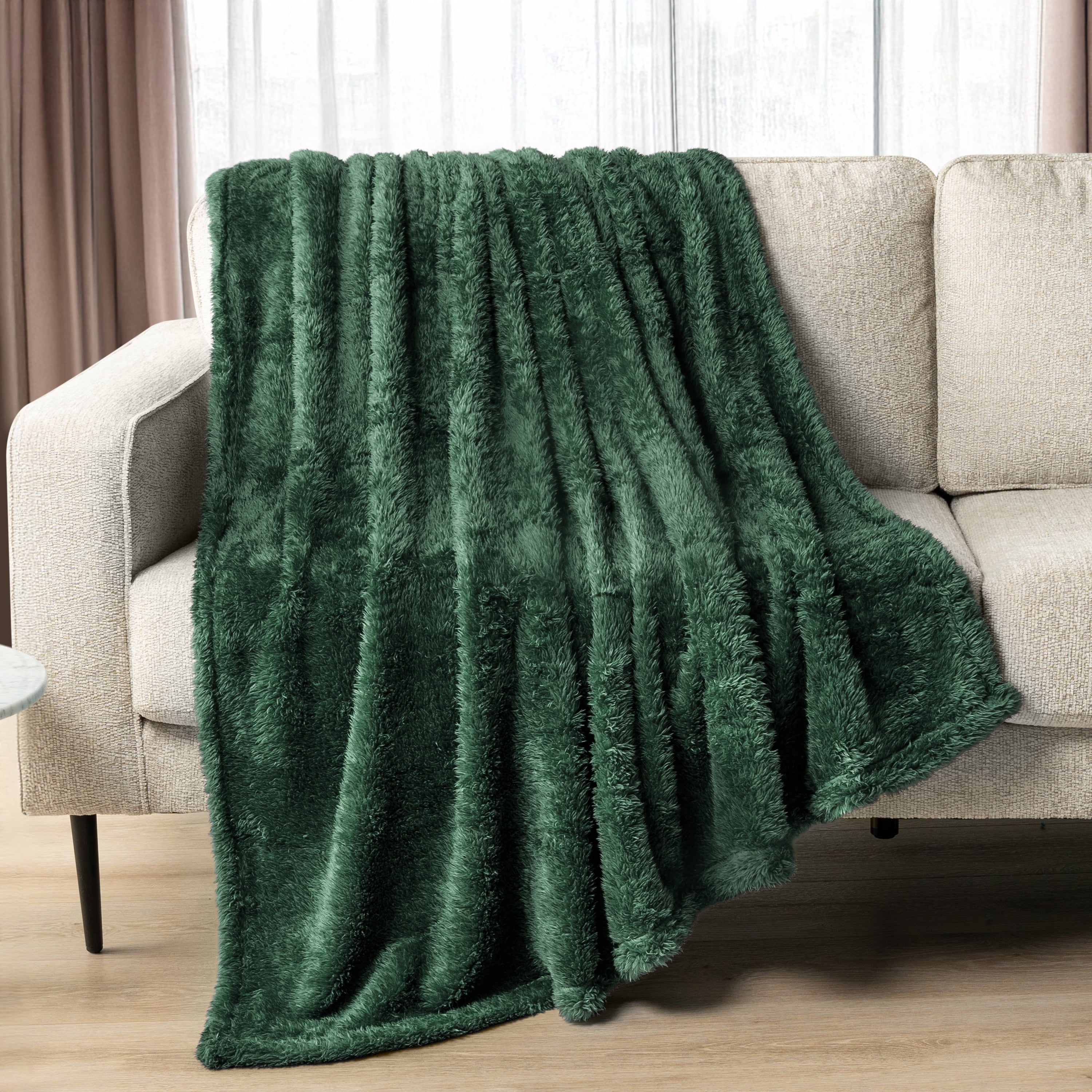 Super Soft Flannel Sherpa Throw Blanket For Couch Sofa, Emerald Green Fluffy Warm Plush Blanket for Bed, Cozy Super Soft Lightweight Thr... - Cozy Fleece Throw Blanket for Couch & Bed Detail