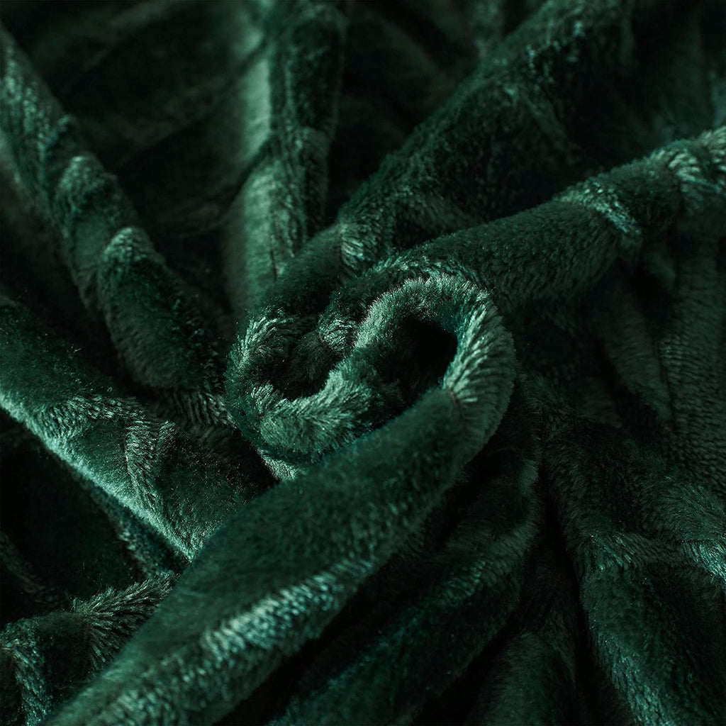 Decorative Knitted Fleece Throw Blanket for Couch, Soft Fluffy Sofa Bed Blanket with Vintage Pattern for All Season, Warm and Lightweigh... - Luxury Knitted Decorative Throw Blanket with Fringes Detail